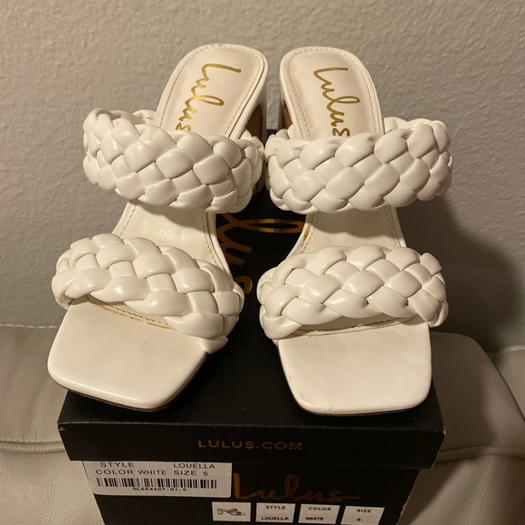 Lulu’s White Block Sandal Louella. Size 5 wear once - Picture 5 of 10